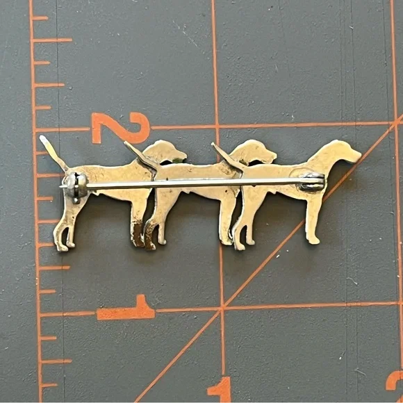 Vintage Preowned Three Hunting Dogs Pin Brooch Unsigned - Picture 17 of 17